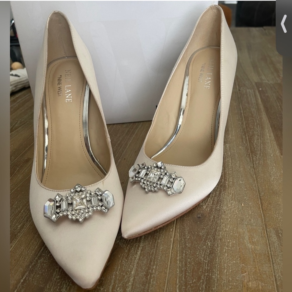 Nine West Trulove2 Dress Pointed Toe Pumps - White Satin, US 8